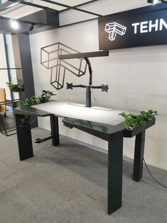 3D model of Electric Height-Adjustable Desks – Product & Manufacturing Development