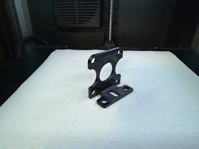 L-Shaped Mounting Bracket with Adjustable Slot