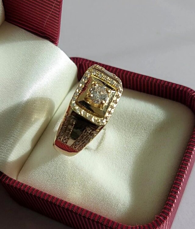 Geometric Diamond Signet Ring | Rhino Jewellery CAD Design – image 5 of 6