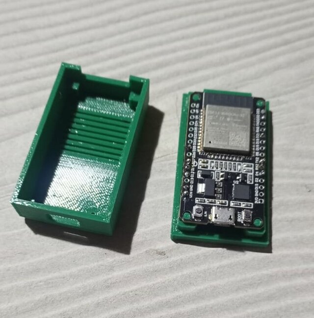 ESP32 Custom Enclosure – Functional CAD Design for 3D Printing