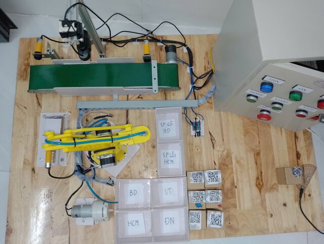 3D model of QR Code Product Sorting Model Using PLC and Robotic Arm 3 DOF