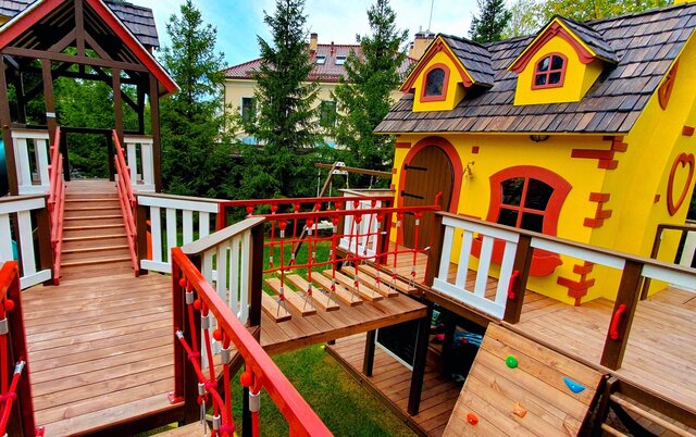 Custom Wooden Playground — Engineering Design & Production Development – image 2 of 8