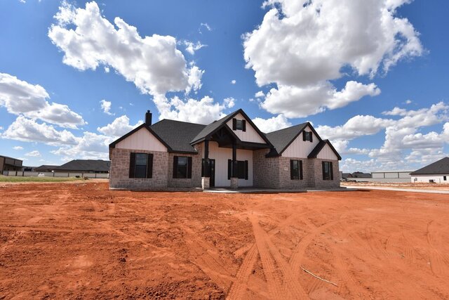 Modern Farmhouse Spec Plan, 2,413 SF – image 2 of 7