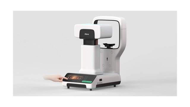 Digital Robotic Slit Lamp – image 3 of 6